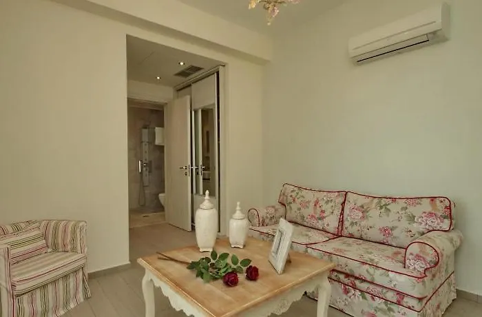 فندق Elafonisos Resort 3*