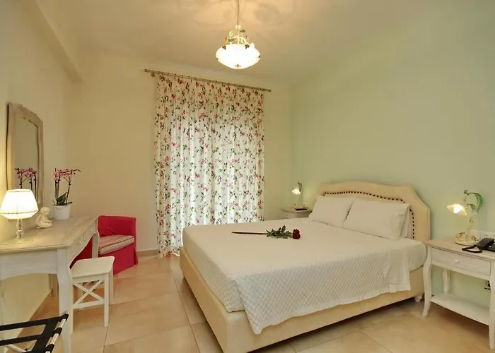 فندق Elafonisos Resort 3*